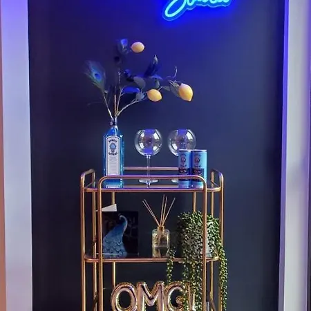 Central Boutique Studio Йорк Экстерьер фото