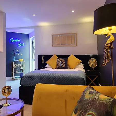 Central Boutique Studio Йорк Экстерьер фото